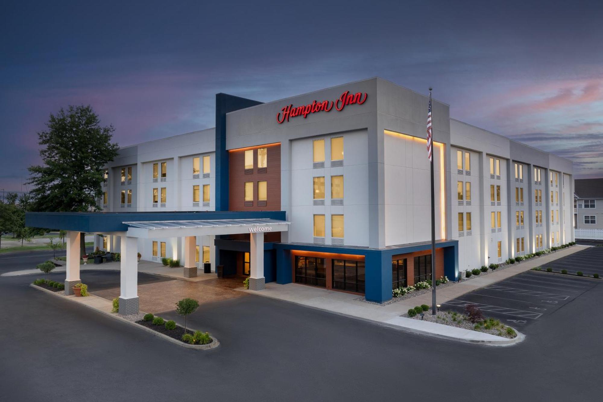 Hampton Inn Louisville Airport Fair/Expo Center Exterior photo