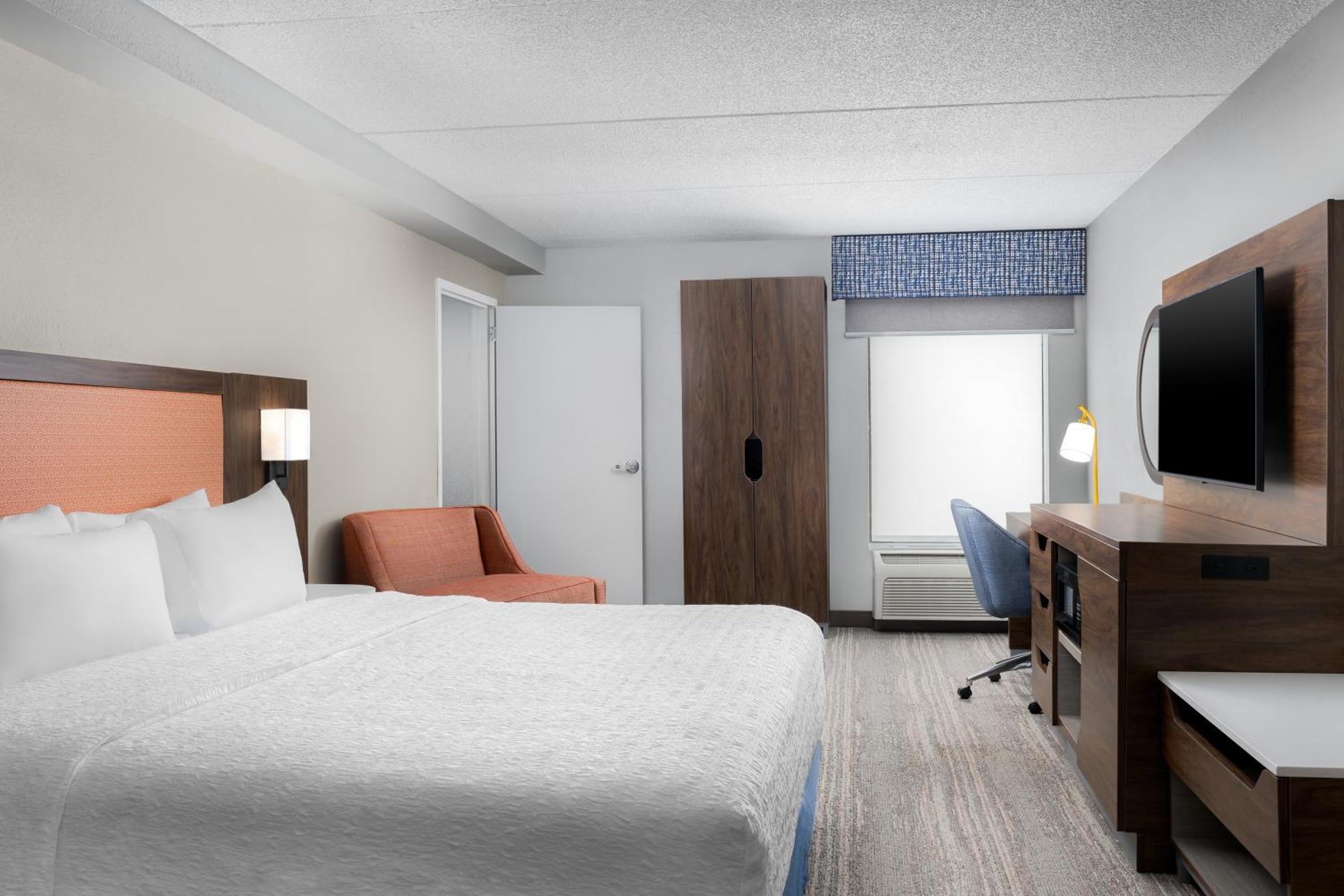 Hampton Inn Louisville Airport Fair/Expo Center Exterior photo