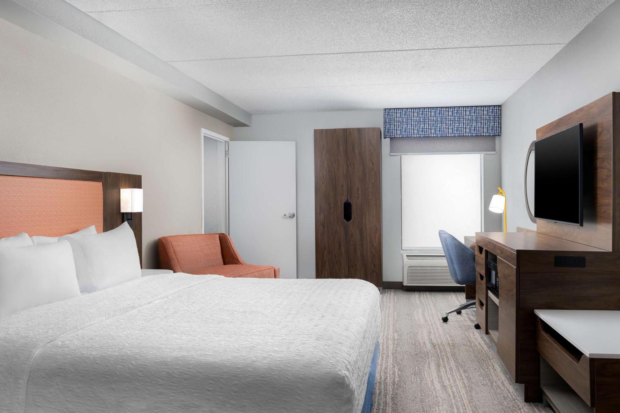 Hampton Inn Louisville Airport Fair/Expo Center Exterior photo