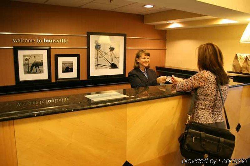 Hampton Inn Louisville Airport Fair/Expo Center Interior photo